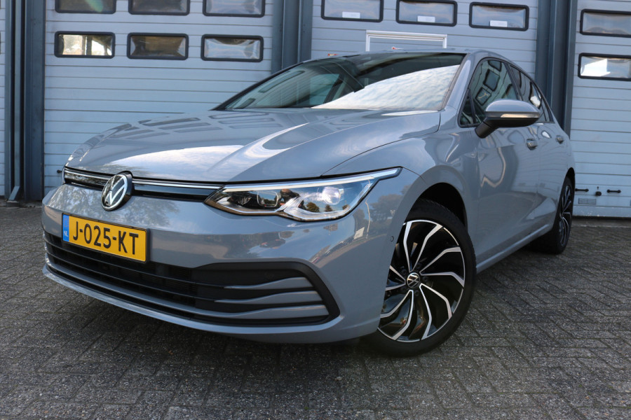 Volkswagen Golf 1.5 TSI Life Business Xenon Virtuel cockpit Sportzetels Camera Led Bj:2020 Volkswagen Golf 1.5 TSI Life Business Xenon Virtuel cockpit Sportzetels Camera Led Bj:2020