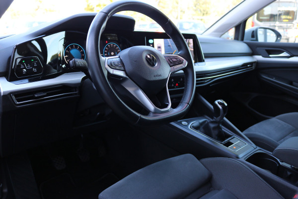 Volkswagen Golf 1.5 TSI Life Business Xenon Virtuel cockpit Sportzetels Camera Led Bj:2020 Volkswagen Golf 1.5 TSI Life Business Xenon Virtuel cockpit Sportzetels Camera Led Bj:2020