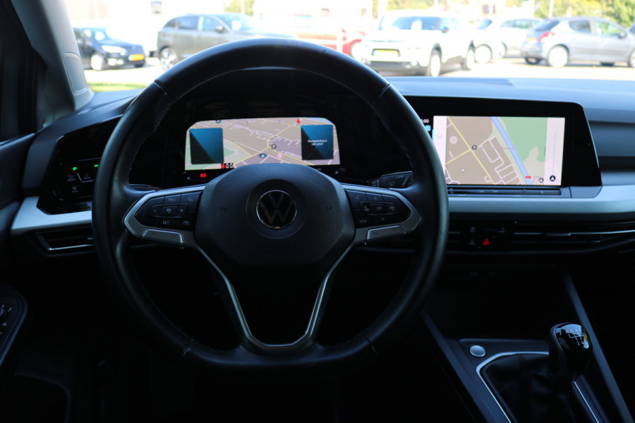 Volkswagen Golf 1.5 TSI Life Business Xenon Virtuel cockpit Sportzetels Camera Led Bj:2020 Volkswagen Golf 1.5 TSI Life Business Xenon Virtuel cockpit Sportzetels Camera Led Bj:2020