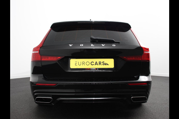 Volvo V60 2.0 B4 R-Design Navigatie Climate control Cruise control adaptive Parkeersensoren Achteruitrijcamera Keyless Navigatie Apple Carplay/ Android Auto