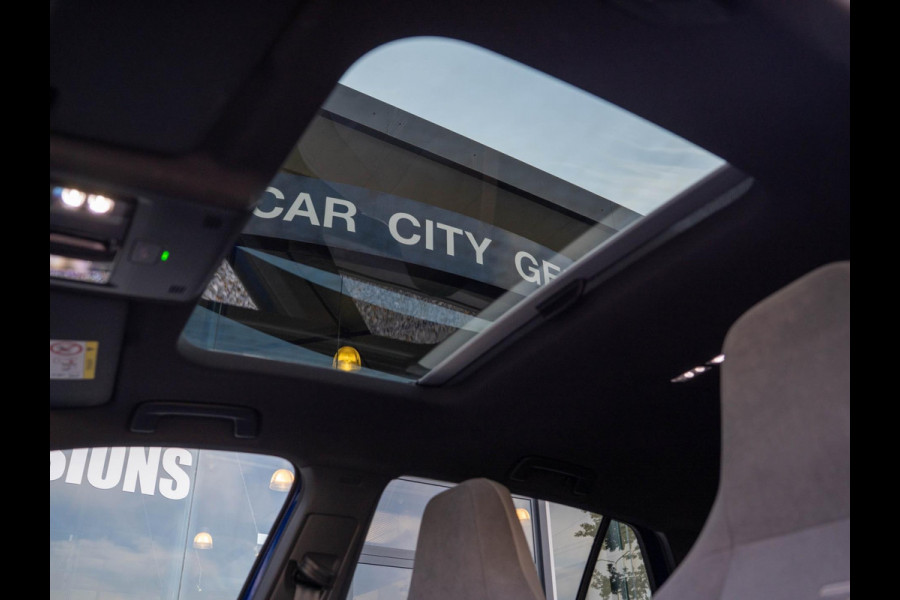 Volkswagen Golf 2.0 TSI R-line / 190PK / Pano / IQ / Black style / H&K / Keyless / Stoel+Stuurverwarming / DAB+