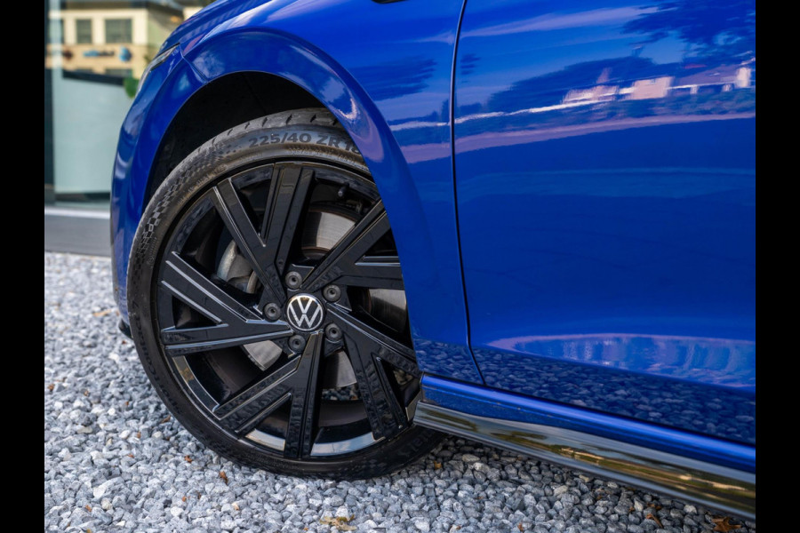 Volkswagen Golf 2.0 TSI R-line / 190PK / Pano / IQ / Black style / H&K / Keyless / Stoel+Stuurverwarming / DAB+