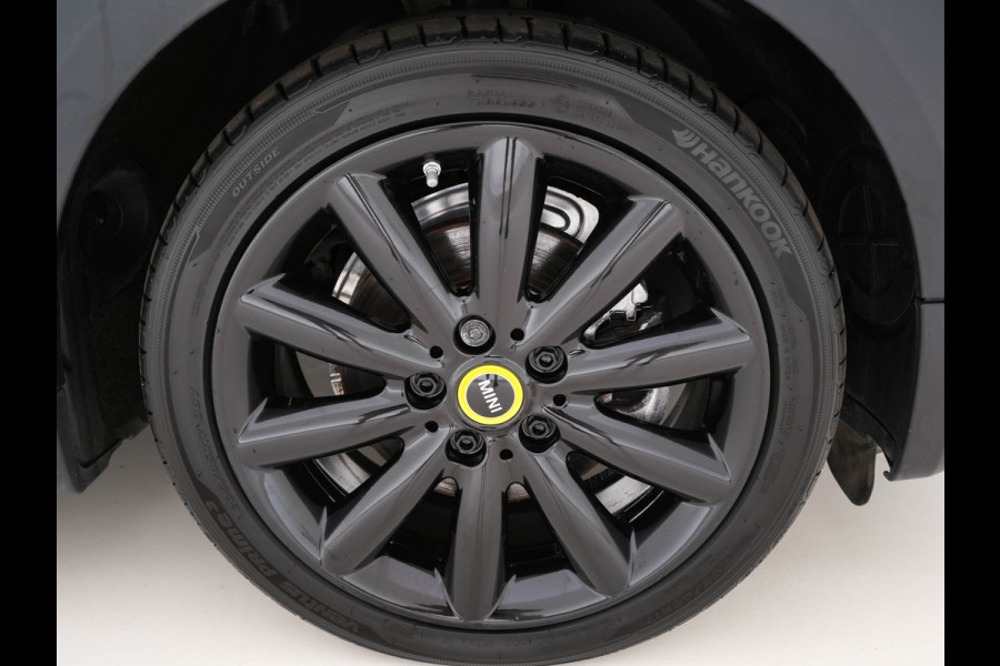 MINI Mini Electric Essential 33 kWh [3-Fase] {SOH-100%} (INCL-BTW) *FULL-LED | DIGI-COCKPIT | LEATHER-FABRIC | CAMERA | KEYLESS | HEATED-SPORTSEATS | NAVI-FULLMAP | AMBIENT-LIGHT | DAB | CRUISE | CCS-FASTLOADER | 17"ALU*