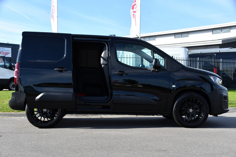 Peugeot e-Partner 136 L1 50 kWh Black Edition Camera, Cruise, Carplay, Stoelverwarming, 136pk, Multimedia, BOM VOL! Peugeot e-Partner 136 L1 50 kWh Black Edition Camera, Cruise, Carplay, Stoelverwarming, 136pk, Multimedia, BOM VOL!