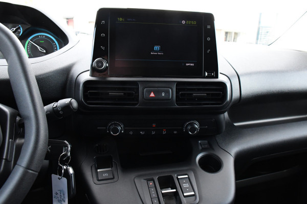 Peugeot e-Partner 136 L1 50 kWh Black Edition Camera, Cruise, Carplay, Stoelverwarming, 136pk, Multimedia, BOM VOL! Peugeot e-Partner 136 L1 50 kWh Black Edition Camera, Cruise, Carplay, Stoelverwarming, 136pk, Multimedia, BOM VOL!