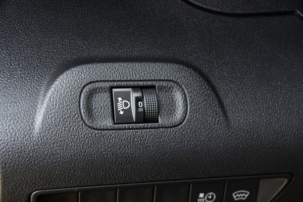 Peugeot e-Partner 136 L1 50 kWh Black Edition Camera, Cruise, Carplay, Stoelverwarming, 136pk, Multimedia, BOM VOL! Peugeot e-Partner 136 L1 50 kWh Black Edition Camera, Cruise, Carplay, Stoelverwarming, 136pk, Multimedia, BOM VOL!