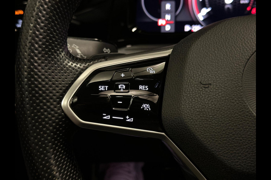 Volkswagen Golf 2.0 TSI GTI|PANO|HEAD UP|FULL OPTION Volkswagen Golf 2.0 TSI GTI|PANO|HEAD UP|FULL OPTION