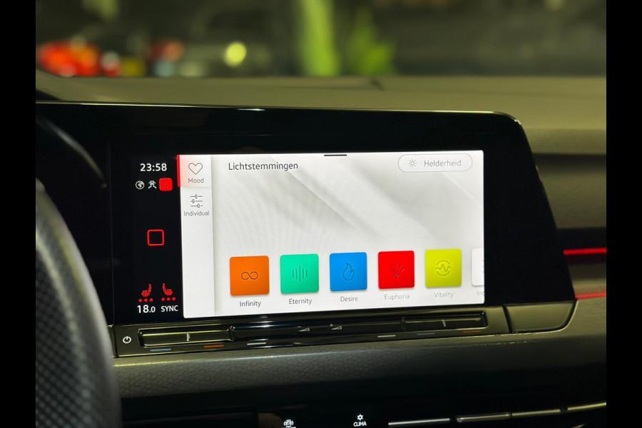 Volkswagen Golf 2.0 TSI GTI|PANO|HEAD UP|FULL OPTION Volkswagen Golf 2.0 TSI GTI|PANO|HEAD UP|FULL OPTION