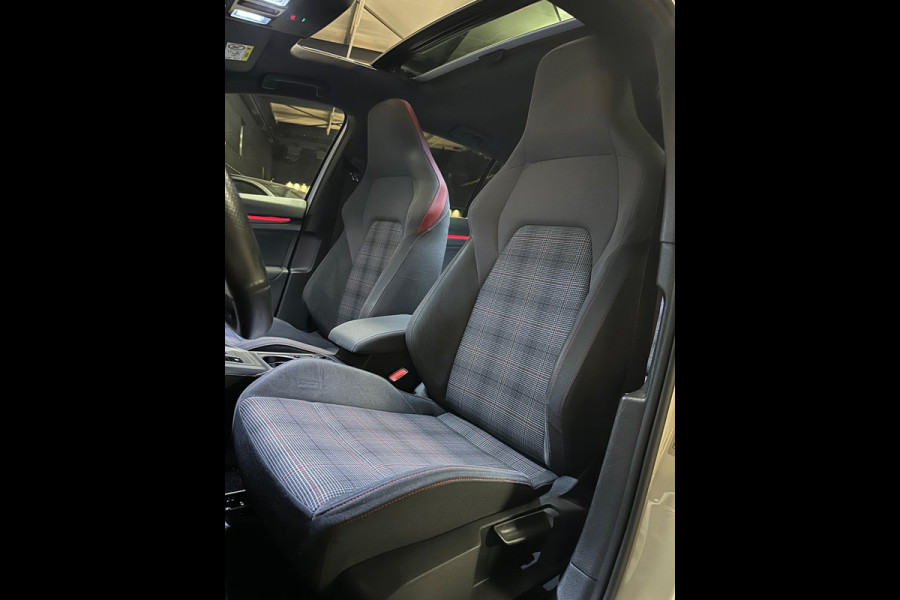 Volkswagen Golf 2.0 TSI GTI|PANO|HEAD UP|FULL OPTION Volkswagen Golf 2.0 TSI GTI|PANO|HEAD UP|FULL OPTION