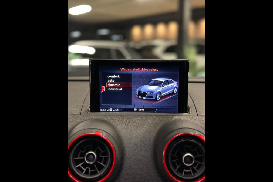 Audi A3 Limousine 2.5 TFSI RS 3 quattro|PANO|BOMVOL|ABT|DEALER OND. Audi A3 Limousine 2.5 TFSI RS 3 quattro|PANO|BOMVOL|ABT|DEALER OND.
