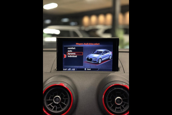 Audi A3 Limousine 2.5 TFSI RS 3 quattro|PANO|BOMVOL|ABT|DEALER OND. Audi A3 Limousine 2.5 TFSI RS 3 quattro|PANO|BOMVOL|ABT|DEALER OND.