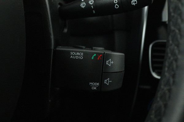 Renault Clio Estate 0.9 TCe Limited (TREKHAAK, NAVIGATIE, PARKEERSENSOREN, BLUETOOTH, CRUISE CONTROL)