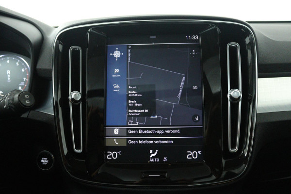 Volvo XC40 2.0 T4 Momentum (PANORAMADAK, DIGITALE COCKPIT, CAMERA, NAVIGATIE, ELEKTR STOELEN, PARKEERSENSOREN, NL-AUTO)