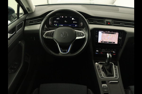 Volkswagen Passat 1.4 TSI PHEV GTE | Trekhaak | Stoelverwarming | Virtual Cockpit | Massage | Camera | Carplay | Adaptive cruise | ErgoComfort | Matrix LED | Plug In Volkswagen Passat 1.4 TSI PHEV GTE | Trekhaak | Stoelverwarming | Virtual Cockpit | Massage | Camera | Carplay | Adaptive cruise | ErgoComfort | Matrix LED | Plug In
