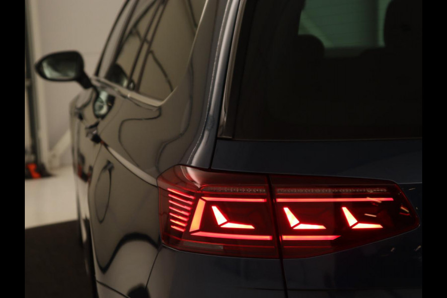 Volkswagen Passat 1.4 TSI PHEV GTE | Trekhaak | Stoelverwarming | Virtual Cockpit | Massage | Camera | Carplay | Adaptive cruise | ErgoComfort | Matrix LED | Plug In Volkswagen Passat 1.4 TSI PHEV GTE | Trekhaak | Stoelverwarming | Virtual Cockpit | Massage | Camera | Carplay | Adaptive cruise | ErgoComfort | Matrix LED | Plug In