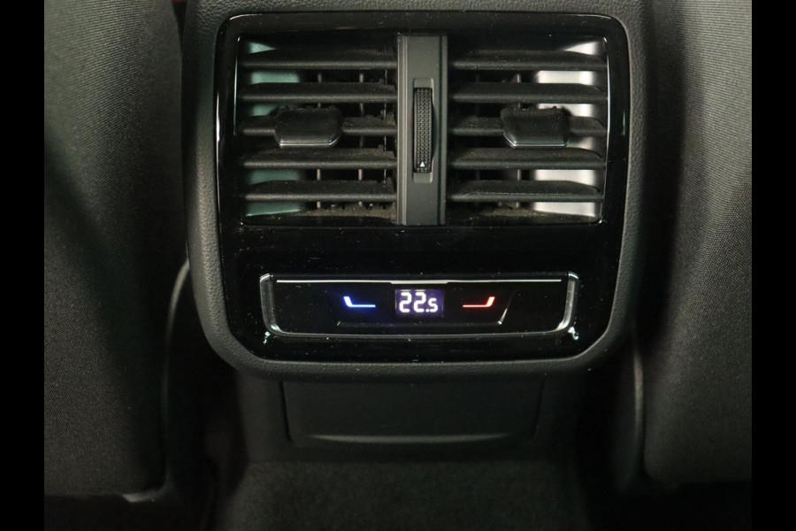 Volkswagen Passat 1.4 TSI PHEV GTE | Trekhaak | Stoelverwarming | Virtual Cockpit | Massage | Camera | Carplay | Adaptive cruise | ErgoComfort | Matrix LED | Plug In Volkswagen Passat 1.4 TSI PHEV GTE | Trekhaak | Stoelverwarming | Virtual Cockpit | Massage | Camera | Carplay | Adaptive cruise | ErgoComfort | Matrix LED | Plug In