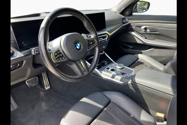BMW 3-serie 330iA M-SPORT Pro ** LED, LC Prof, SCHUIF/KANTEL, ACC, 19-inch LMV, HuD, H&K Sound ** € 21.750,= onder NP - 1e EIG - UNFALLFREI ** ** INFORMEER OOK NAAR ONZE AANTREKKELIJKE FINANCIAL-LEASE TARIEVEN ** BMW 3-serie 330iA M-SPORT Pro ** LED, LC Prof, SCHUIF/KANTEL, ACC, 19-inch LMV, HuD, H&K Sound ** € 21.750,= onder NP - 1e EIG - UNFALLFREI ** ** INFORMEER OOK NAAR ONZE AANTREKKELIJKE FINANCIAL-LEASE TARIEVEN **