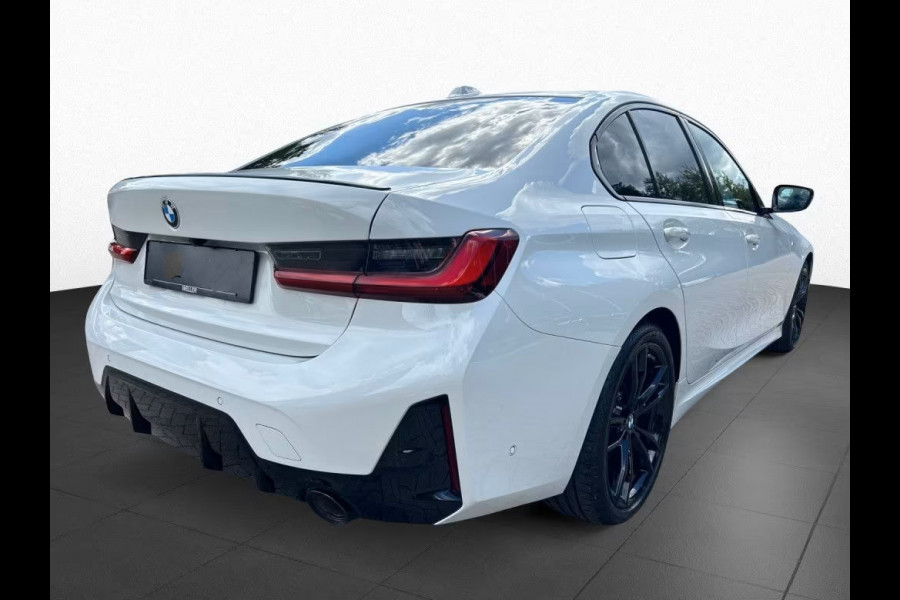 BMW 3-serie 330iA M-SPORT Pro ** LED, LC Prof, SCHUIF/KANTEL, ACC, 19-inch LMV, HuD, H&K Sound ** € 21.750,= onder NP - 1e EIG - UNFALLFREI ** ** INFORMEER OOK NAAR ONZE AANTREKKELIJKE FINANCIAL-LEASE TARIEVEN ** BMW 3-serie 330iA M-SPORT Pro ** LED, LC Prof, SCHUIF/KANTEL, ACC, 19-inch LMV, HuD, H&K Sound ** € 21.750,= onder NP - 1e EIG - UNFALLFREI ** ** INFORMEER OOK NAAR ONZE AANTREKKELIJKE FINANCIAL-LEASE TARIEVEN **