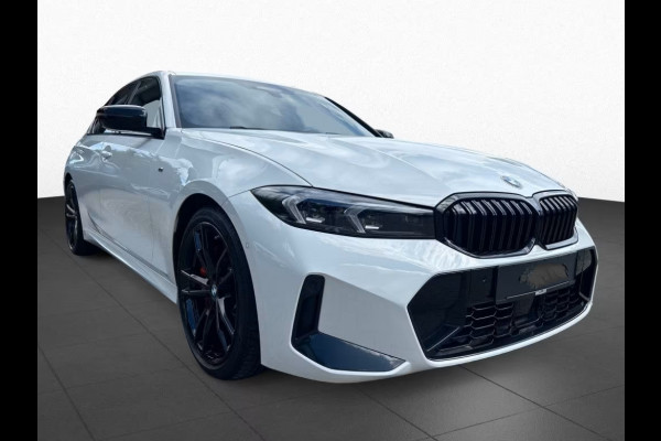 BMW 3-serie 330iA M-SPORT Pro ** LED, LC Prof, SCHUIF/KANTEL, ACC, 19-inch LMV, HuD, H&K Sound ** € 21.750,= onder NP - 1e EIG - UNFALLFREI ** ** INFORMEER OOK NAAR ONZE AANTREKKELIJKE FINANCIAL-LEASE TARIEVEN ** BMW 3-serie 330iA M-SPORT Pro ** LED, LC Prof, SCHUIF/KANTEL, ACC, 19-inch LMV, HuD, H&K Sound ** € 21.750,= onder NP - 1e EIG - UNFALLFREI ** ** INFORMEER OOK NAAR ONZE AANTREKKELIJKE FINANCIAL-LEASE TARIEVEN **