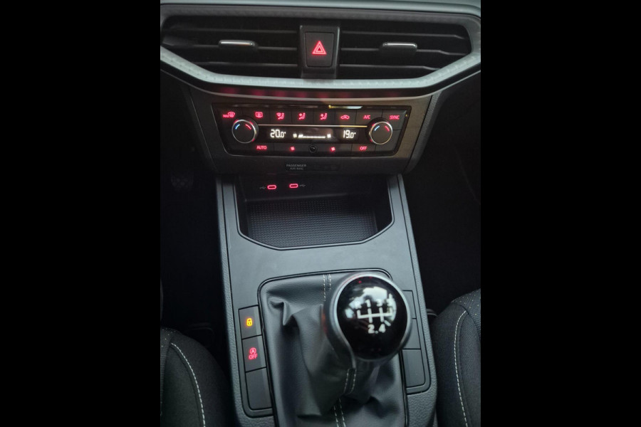 Seat Ibiza 1e-Eig CarPlay Opties NAP NL Eco TSI Style Adaptieve Cruise Line Assist Navi Dealer Onderhouden