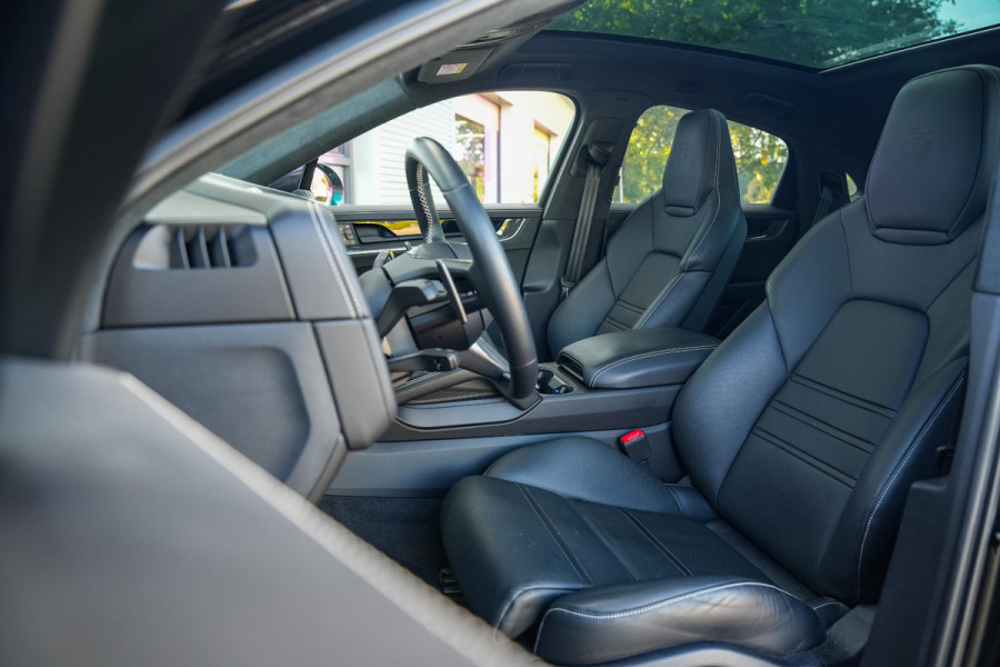 Porsche Cayenne Coupé 3.0 E-Hybrid SportDesign Carbon | 4x Display incl. Passagiersdisplay & HUD Bose 22””