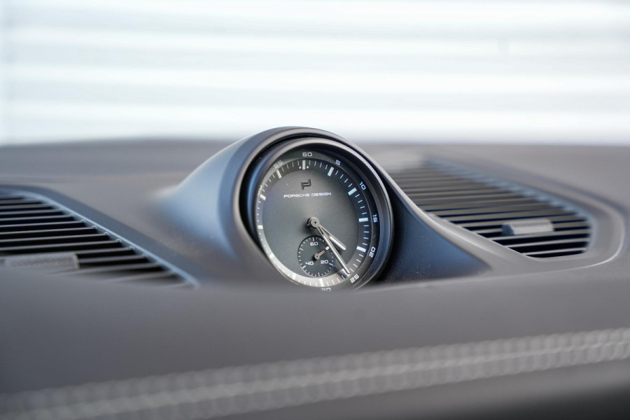 Porsche Cayenne Coupé 3.0 E-Hybrid SportDesign Carbon | 4x Display incl. Passagiersdisplay & HUD Bose 22””