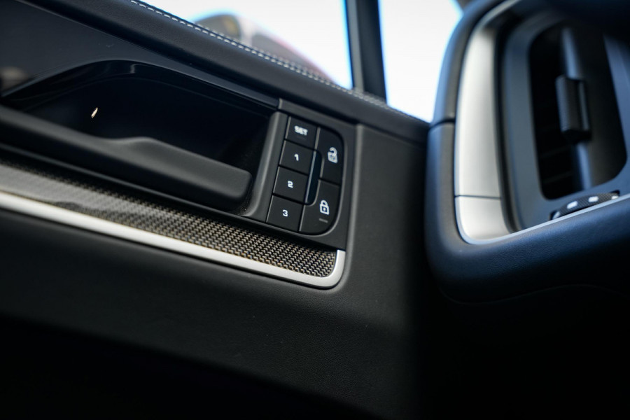 Porsche Cayenne Coupé 3.0 E-Hybrid SportDesign Carbon | 4x Display incl. Passagiersdisplay & HUD Bose 22””