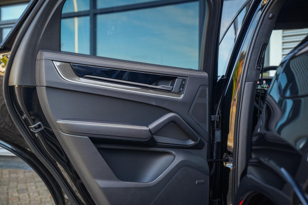 Porsche Cayenne Coupé 3.0 E-Hybrid SportDesign Carbon | 4x Display incl. Passagiersdisplay & HUD Bose 22””