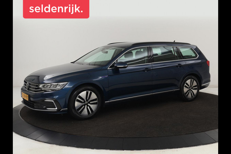 Volkswagen Passat 1.4 TSI PHEV GTE | Trekhaak | 360 Camera | Stoelverwarming | Side Assist | Carplay | Massage | Matrix LED | Navigatie | Adaptive cruise | Climate control | Plug In