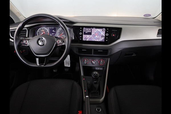 Volkswagen Polo 1.0 TSI Comfortline 95pk | Navigatie | PDC voor + achter | Carplay | Adaptieve cruise control | Airco Volkswagen Polo 1.0 TSI Comfortline 95pk | Navigatie | PDC voor + achter | Carplay | Adaptieve cruise control | Airco