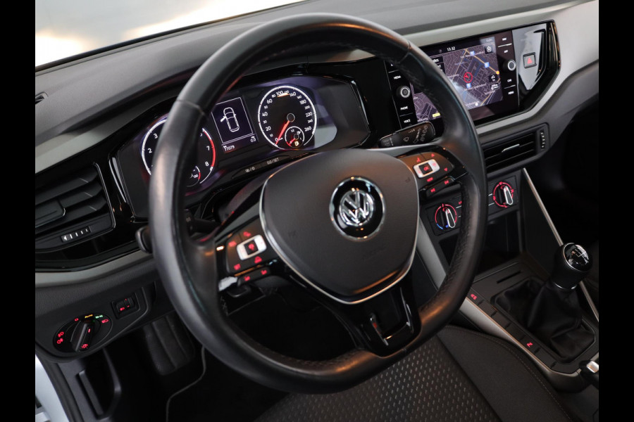 Volkswagen Polo 1.0 TSI Comfortline 95pk | Navigatie | PDC voor + achter | Carplay | Adaptieve cruise control | Airco Volkswagen Polo 1.0 TSI Comfortline 95pk | Navigatie | PDC voor + achter | Carplay | Adaptieve cruise control | Airco