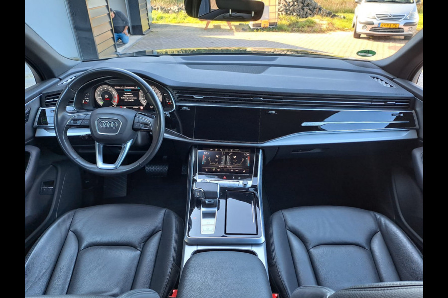Audi Q7 55 TFSI e quattro Pro Line Plus S-line | Matrix LED | Luchtvering | Trekhaak | Leder | Keyless | HUD | Camera | ACC | Audi Q7 55 TFSI e quattro Pro Line Plus S-line | Matrix LED | Luchtvering | Trekhaak | Leder | Keyless | HUD | Camera | ACC |