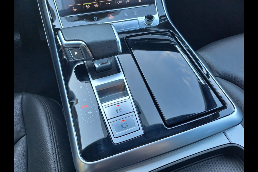 Audi Q7 55 TFSI e quattro Pro Line Plus S-line | Matrix LED | Luchtvering | Trekhaak | Leder | Keyless | HUD | Camera | ACC | Audi Q7 55 TFSI e quattro Pro Line Plus S-line | Matrix LED | Luchtvering | Trekhaak | Leder | Keyless | HUD | Camera | ACC |