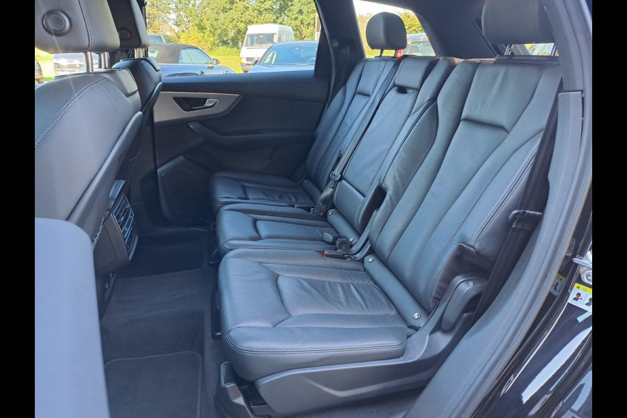 Audi Q7 55 TFSI e quattro Pro Line Plus S-line | Matrix LED | Luchtvering | Trekhaak | Leder | Keyless | HUD | Camera | ACC | Audi Q7 55 TFSI e quattro Pro Line Plus S-line | Matrix LED | Luchtvering | Trekhaak | Leder | Keyless | HUD | Camera | ACC |