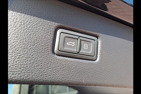Audi Q7 55 TFSI e quattro Pro Line Plus S-line | Matrix LED | Luchtvering | Trekhaak | Leder | Keyless | HUD | Camera | ACC | Audi Q7 55 TFSI e quattro Pro Line Plus S-line | Matrix LED | Luchtvering | Trekhaak | Leder | Keyless | HUD | Camera | ACC |