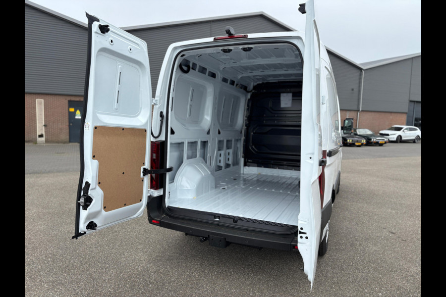 Renault Master T35 2.0 DCI 150 PK L2H2 RED EDITION TREKHAAK PACK STORAGE CAMERA ** ZIE OPMERKINGEN **