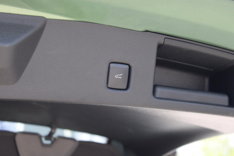 Ford Kuga 2.5 FHEV ST-Line X |190pk | Driver Assistance Pack | Winterpack | Panoramadak | Technology Pack | Geen Stekker nodig | All Season banden