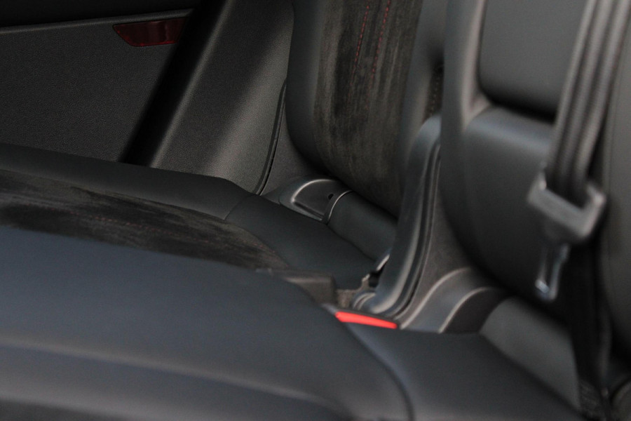 Ford Kuga 2.5 FHEV ST-Line X |190pk | Driver Assistance Pack | Winterpack | Panoramadak | Technology Pack | Geen Stekker nodig | All Season banden