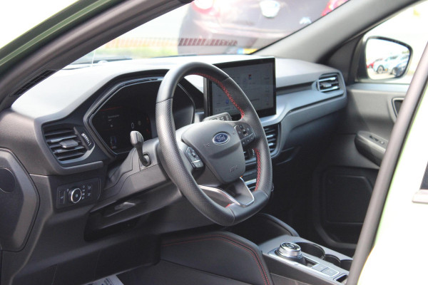 Ford Kuga 2.5 FHEV ST-Line X |190pk | Driver Assistance Pack | Winterpack | Panoramadak | Technology Pack | Geen Stekker nodig | All Season banden