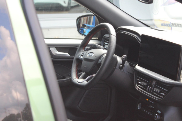 Ford Kuga 2.5 FHEV ST-Line X |190pk | Driver Assistance Pack | Winterpack | Panoramadak | Technology Pack | Geen Stekker nodig | All Season banden