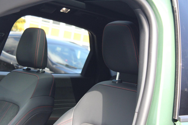 Ford Kuga 2.5 FHEV ST-Line X |190pk | Driver Assistance Pack | Winterpack | Panoramadak | Technology Pack | Geen Stekker nodig | All Season banden