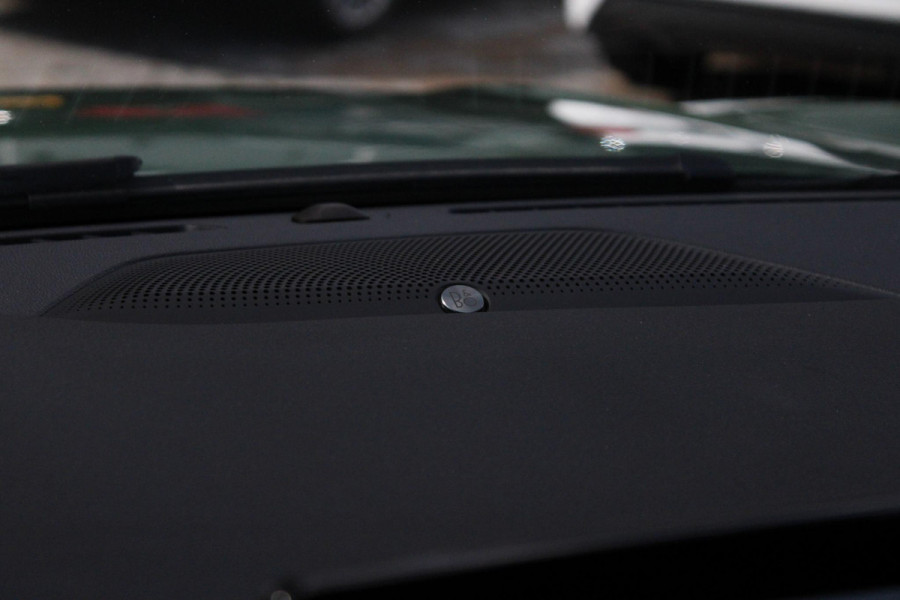 Ford Kuga 2.5 FHEV ST-Line X |190pk | Driver Assistance Pack | Winterpack | Panoramadak | Technology Pack | Geen Stekker nodig | All Season banden