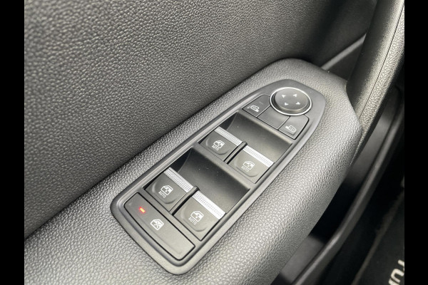 Renault Captur 1.6 E-Tech Full Hybrid 145 Intens