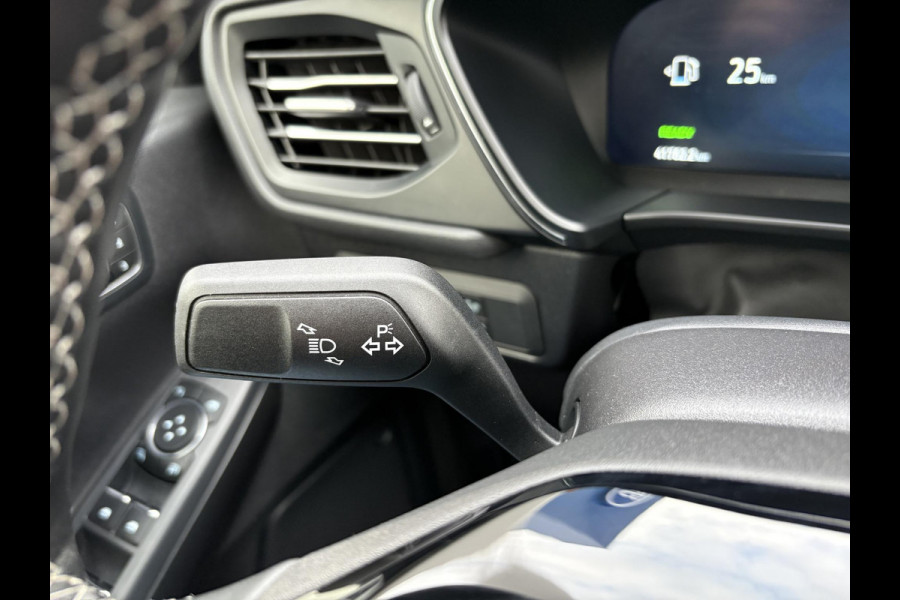 Ford Kuga 2.5 FHEV Active X 190pk | Driver Assistance Pack | Technology Pack | Panoramadak | All Weather Banden | Geen stekker nodig Ford Kuga 2.5 FHEV Active X 190pk | Driver Assistance Pack | Technology Pack | Panoramadak | All Weather Banden | Geen stekker nodig