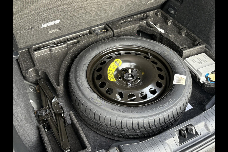 Ford Kuga 2.5 FHEV Active X 190pk | Driver Assistance Pack | Technology Pack | Panoramadak | All Weather Banden | Geen stekker nodig Ford Kuga 2.5 FHEV Active X 190pk | Driver Assistance Pack | Technology Pack | Panoramadak | All Weather Banden | Geen stekker nodig