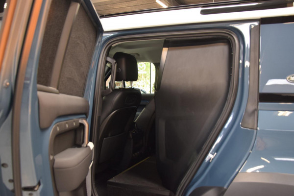 Land Rover Defender 2.0 D240 110 HSE Grijs kenteken|Navi|ACC|Ijskast|Org.NL|241pk!