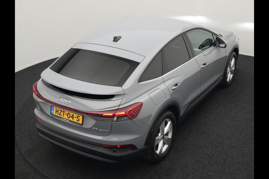 Audi Q4 e-tron Sportback 35 Edition 55 kWh 170pk Dealer O.H INCL BTW | Adaptive Cruise | Camera | Verwarmde Stoelen | Virtual | Front Assist | Navigatie | DAB | Audi Q4 e-tron Sportback 35 Edition 55 kWh 170pk Dealer O.H INCL BTW | Adaptive Cruise | Camera | Verwarmde Stoelen | Virtual | Front Assist | Navigatie | DAB |