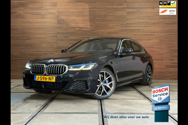 BMW 5 Serie 530e High Executive M-Sport Shadow Line | Laser | LCI | Pano | Drive Assist Prof | 19' inch BMW 5 Serie 530e High Executive M-Sport Shadow Line | Laser | LCI | Pano | Drive Assist Prof | 19' inch