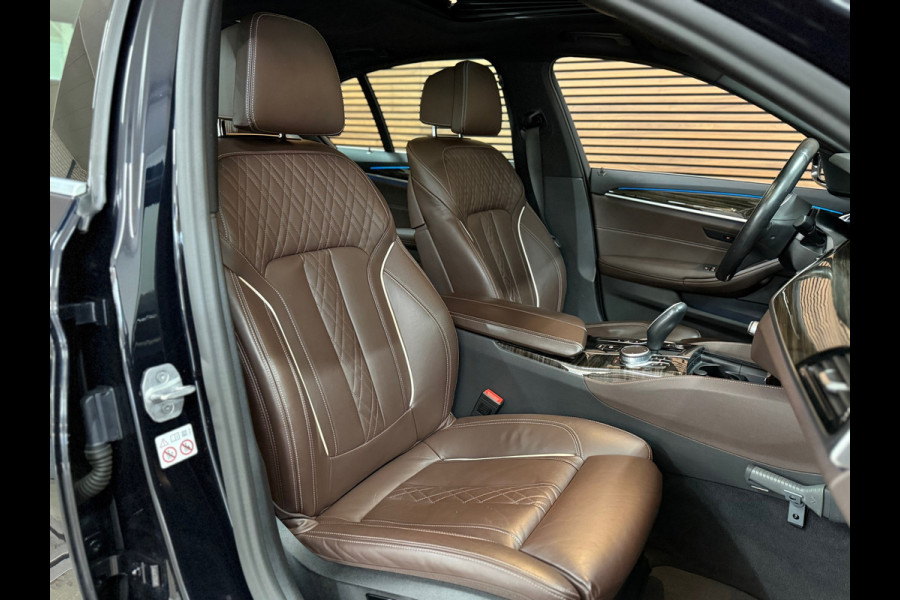 BMW 5 Serie 530e High Executive M-Sport Shadow Line | Laser | LCI | Pano | Drive Assist Prof | 19' inch BMW 5 Serie 530e High Executive M-Sport Shadow Line | Laser | LCI | Pano | Drive Assist Prof | 19' inch