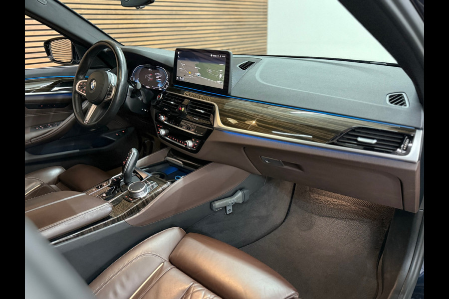 BMW 5 Serie 530e High Executive M-Sport Shadow Line | Laser | LCI | Pano | Drive Assist Prof | 19' inch BMW 5 Serie 530e High Executive M-Sport Shadow Line | Laser | LCI | Pano | Drive Assist Prof | 19' inch